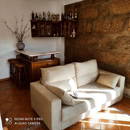 Casa Além Rio - Quartos 6 Hóspedes Em * Santo Tirso