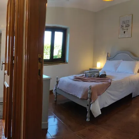 Casa Além Rio - Quartos 6 Hóspedes Em Apartamento Santo Tirso